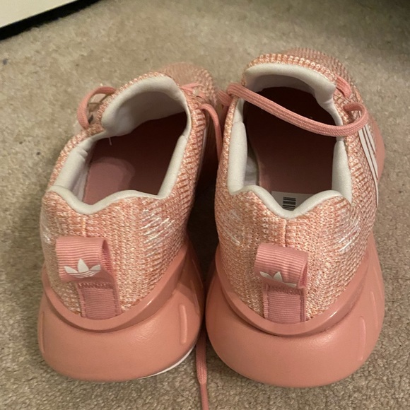 NWT Adidas Swift Run Pink Shoes - Picture 5 of 6